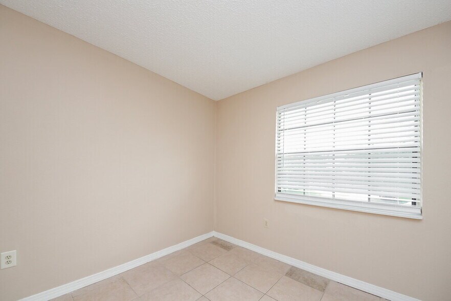 Building Photo - 1140 Windway Cir