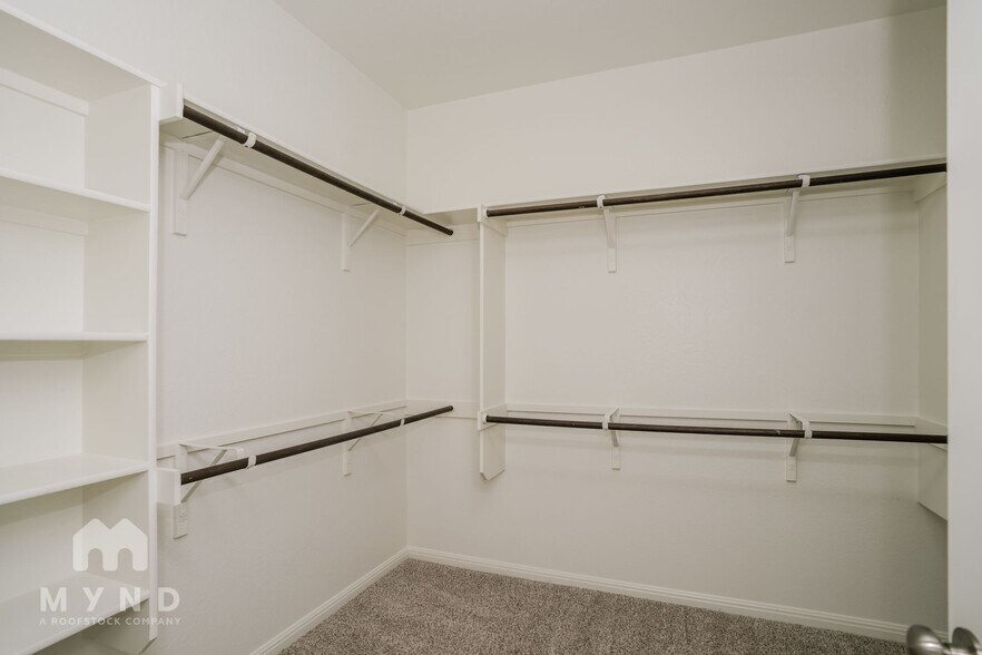 Building Photo - 708 Hays Hill Dr