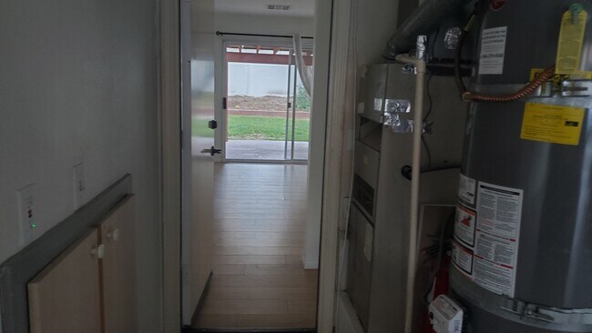 Building Photo - 26721 Linnet Ct