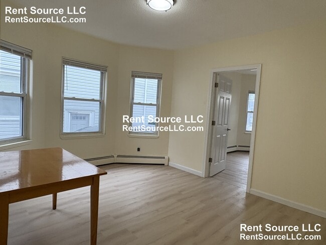 Building Photo - 17 A Benton Rd