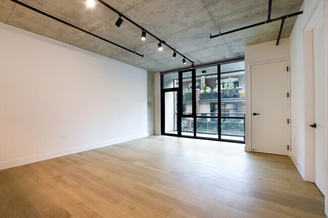 Building Photo - 111 S Peoria St