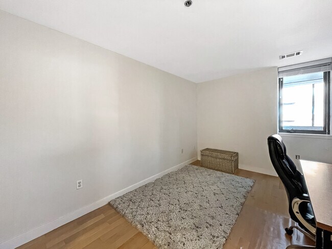 Second Bedroom - 1050 N Taylor St