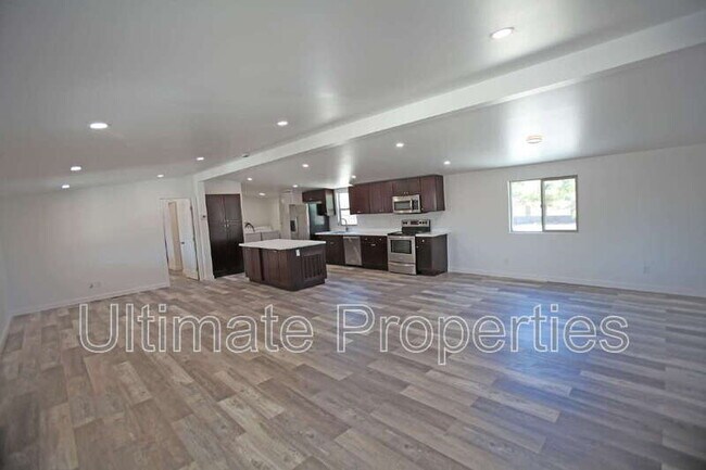 Building Photo - 38405 N 27th Ave