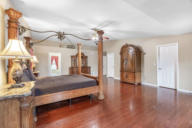 Building Photo - 2566 Rourke Dr