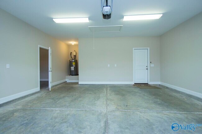 Building Photo - 2111 Milk Run Trl SW