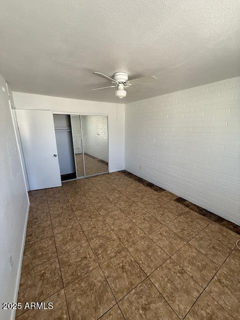 Building Photo - 2333 W Glenrosa Ave