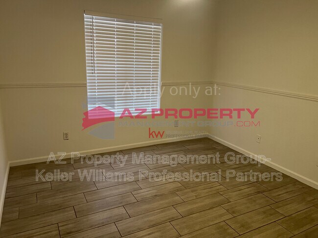 Building Photo - 2447 S 80th Ln