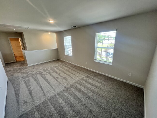 Building Photo - 1747 Mallard Dr