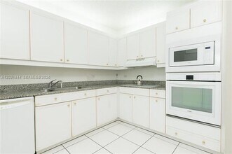 Building Photo - 8855 Collins Ave