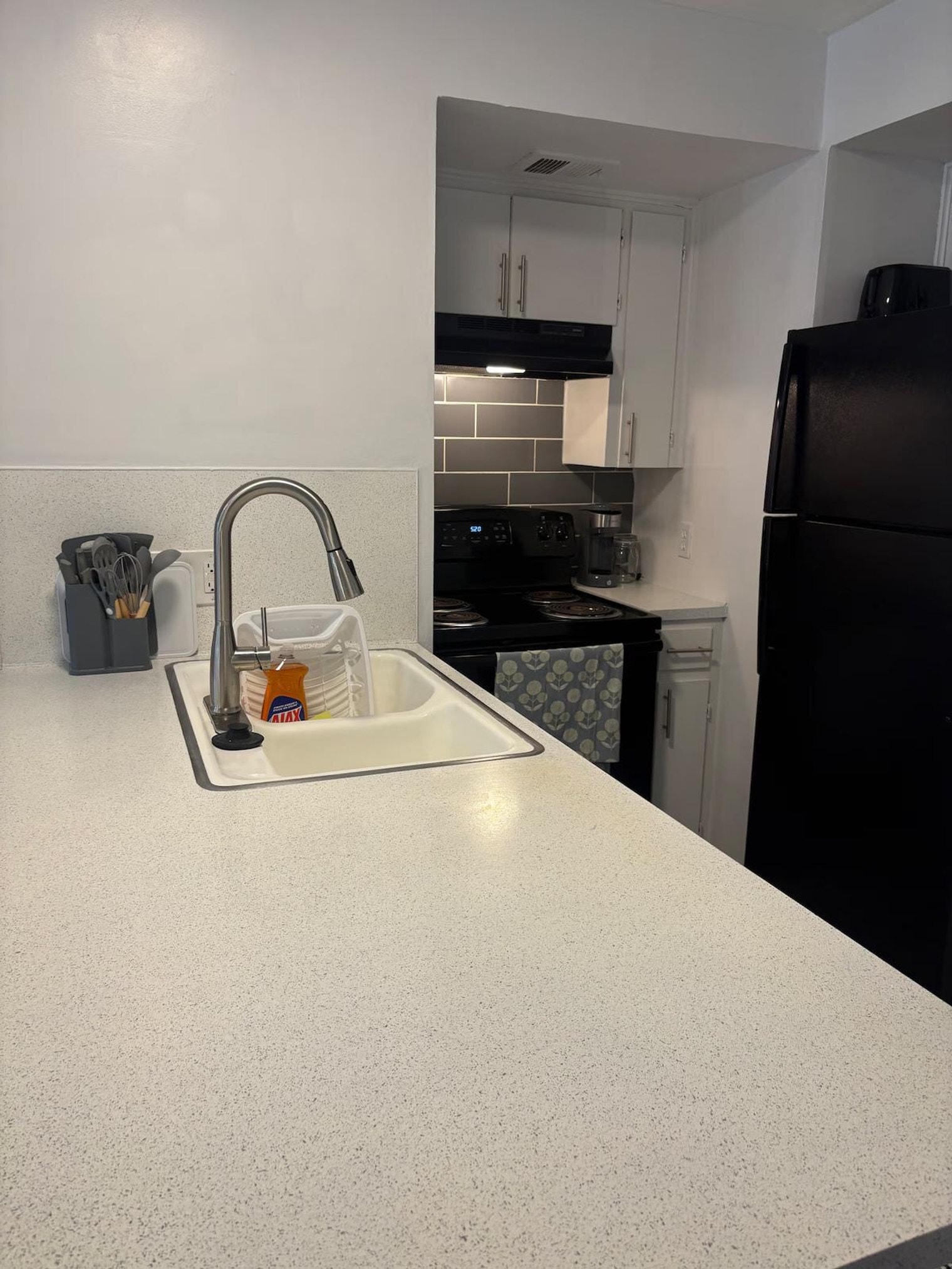 Building Photo - 3006 Stoneway Dr