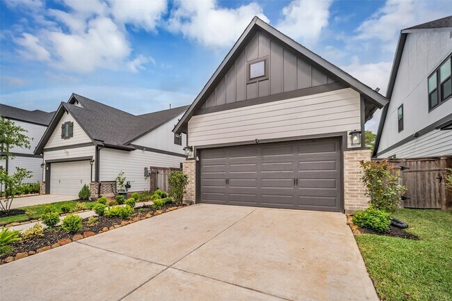 Building Photo - 1535 Park Path Dr