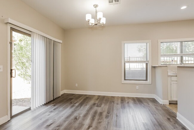 Building Photo - 9582 N 81st Dr