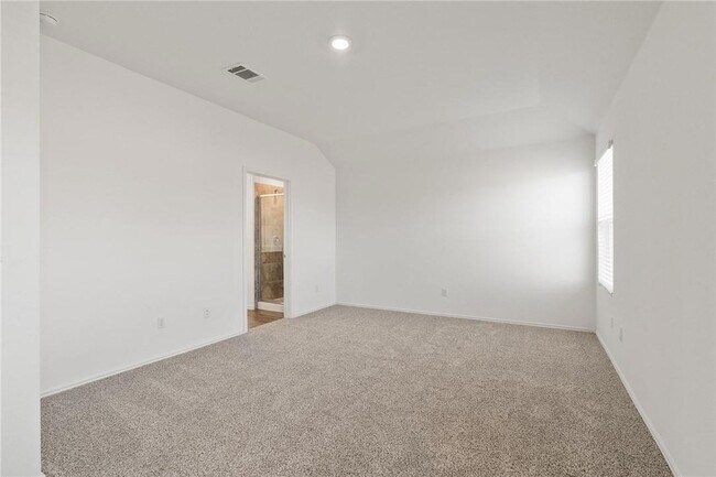 Building Photo - 245 Salt Springs Rd