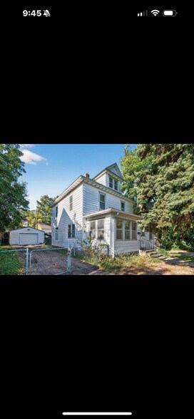 Building Photo - 2327 Irving Ave N