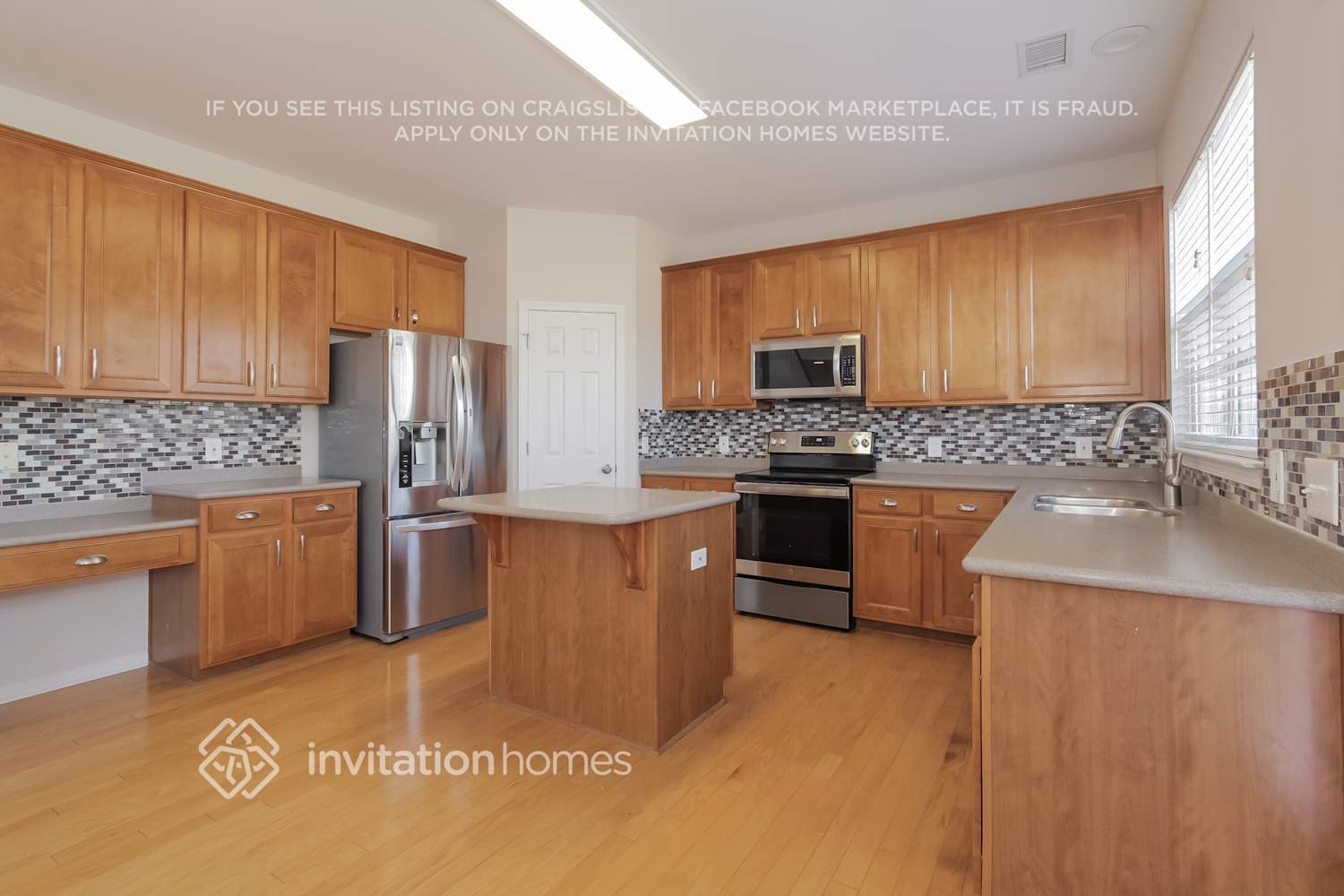 Building Photo - 2512 Red Birch Dr