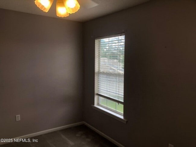 Building Photo - 12887 Dunns View Dr
