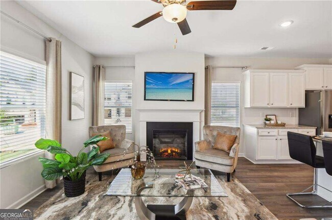 Building Photo - 2568 Swan Lake Dr SW