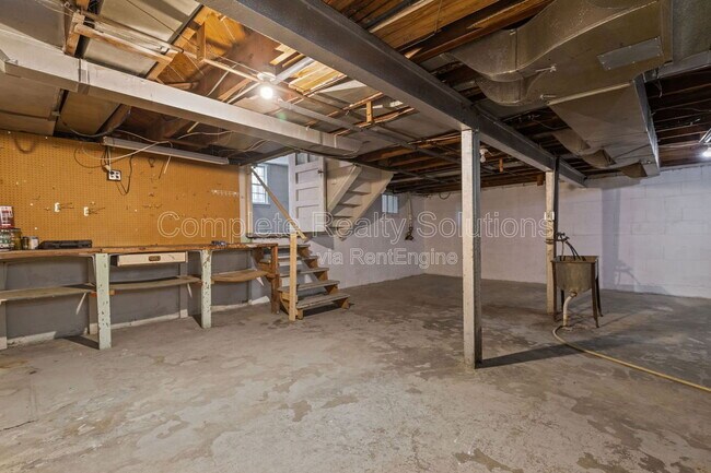 Building Photo - 1150 N Florissant Rd