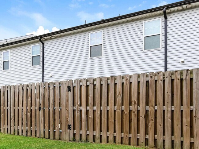 Building Photo - 4419 Castellon Way