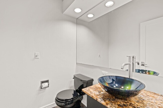 Building Photo - Just Reduced and READY NOW!! - Amazing Sce...