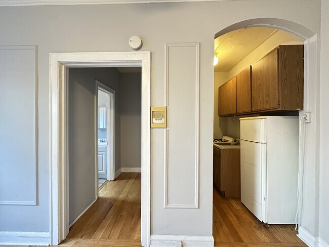 Building Photo - 2832 N Burling