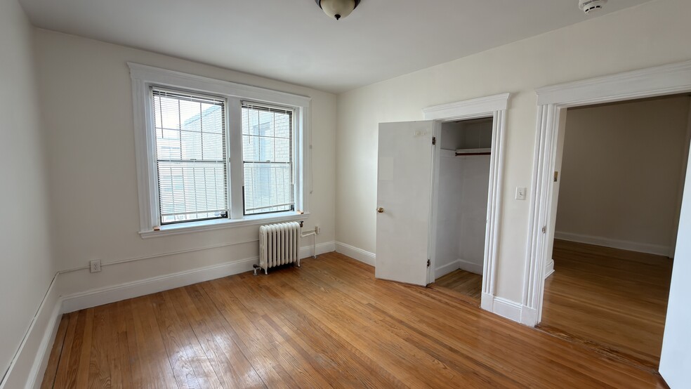 Building Photo - 374 Chestnut Hill Ave