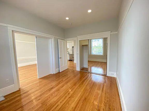 Building Photo - "Charming 1-Bedroom Oasis in the Heart of San Francisco!"