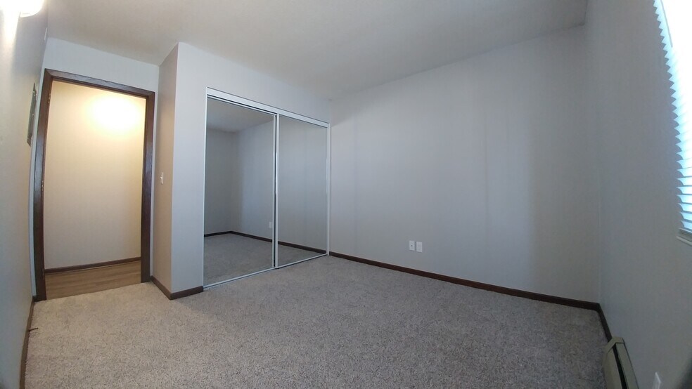 Building Photo - 2204 Valleyhigh Dr NW