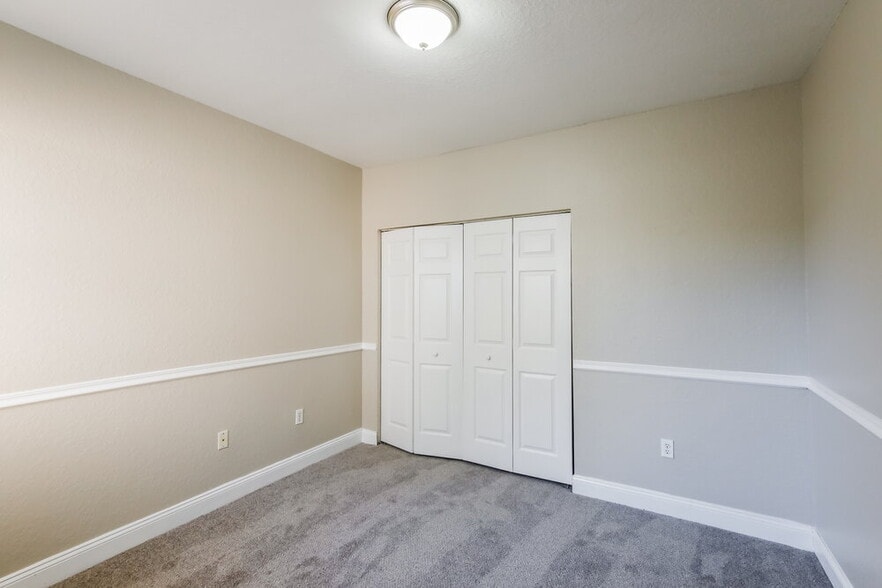 Building Photo - 1648 SE 20th Rd