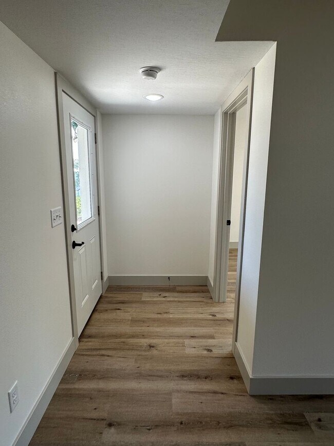 Building Photo - NEW CONSTRUCTION 5 Bed 3 Bath w/ Walk Out ...