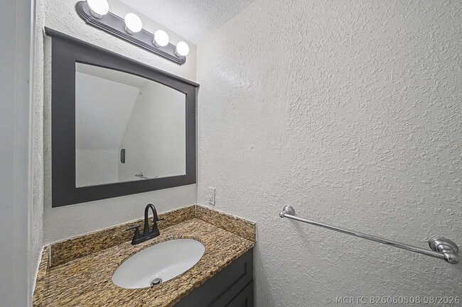 Building Photo - 5789 Woodland Point Dr