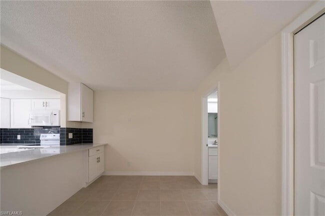 Building Photo - 17451 Silver Fox Dr