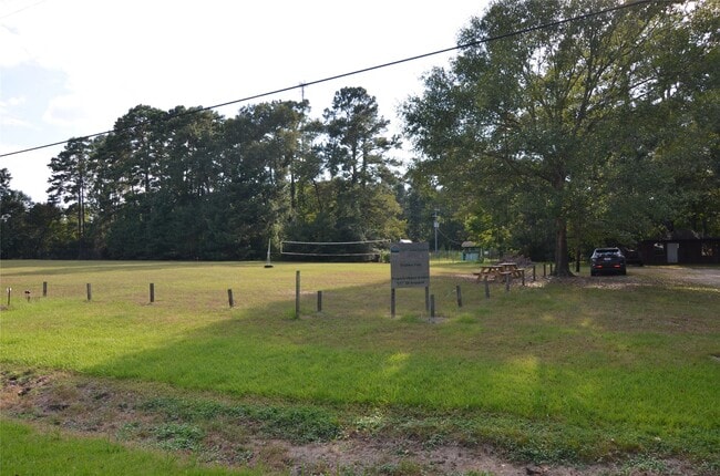 Building Photo - 9902 Trailway Dr
