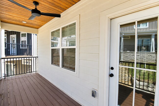 Building Photo - 1331 Belfair St