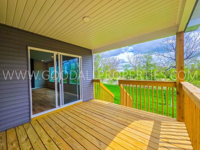 Building Photo - Enjoy new construction living in a prime Norwalk location!