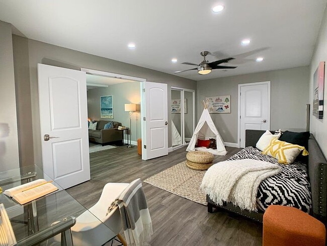 Building Photo - 3-Bed Sanctuary with 2 Baths in the Heart of Campbell - 2089 Sq Ft of Comfort!"