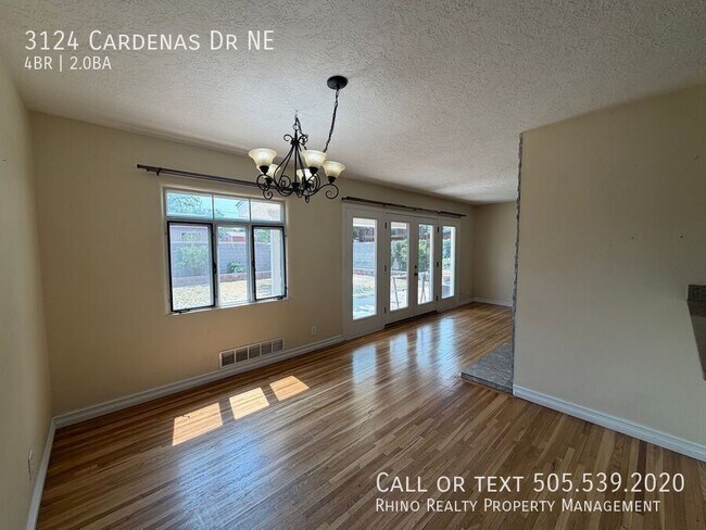 Building Photo - 3124 Cardenas Dr NE
