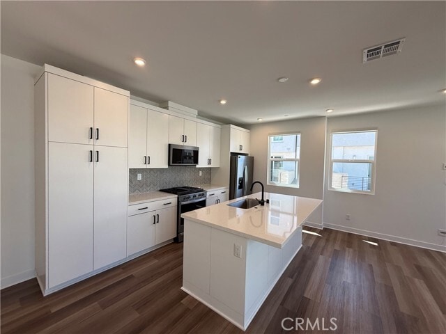 Building Photo - 1522 W Bushell St