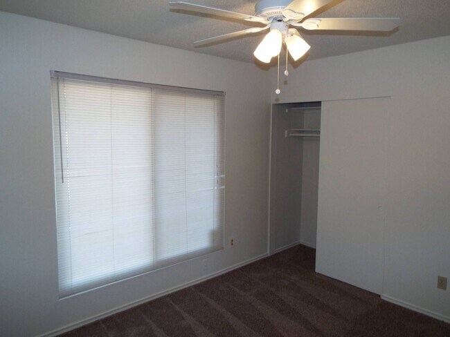 Building Photo - 2 BEDROOM 2 BATHROOM TEMPE CONDO