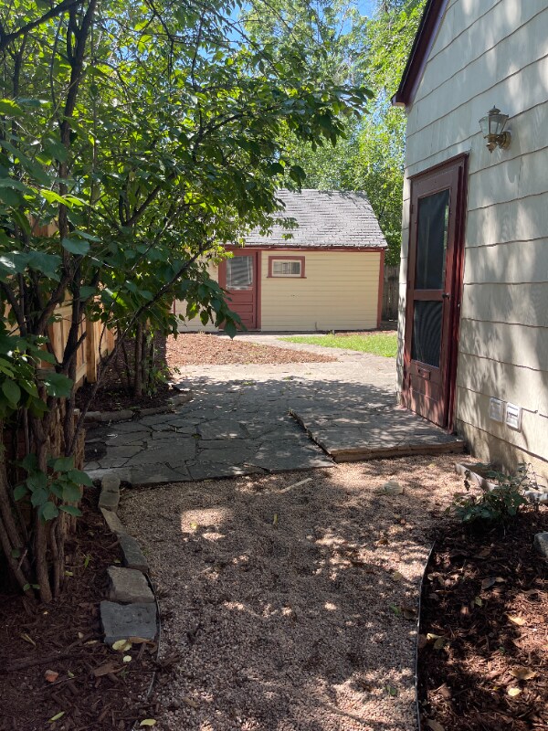 Building Photo - 917 W Magnolia St