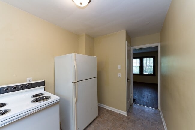 Building Photo - 1 bed 1 bath. Located in desirable Christi...