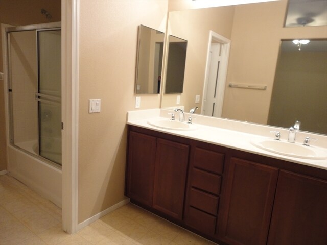 Building Photo - 5516 Stelle Amore St