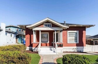 Building Photo - 515 24th St