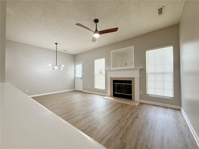 Building Photo - 5481 Sierra Tr