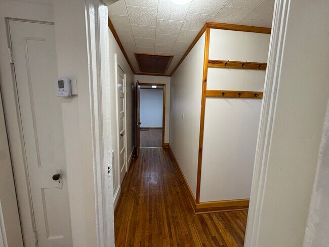 Building Photo - 112 Kale St
