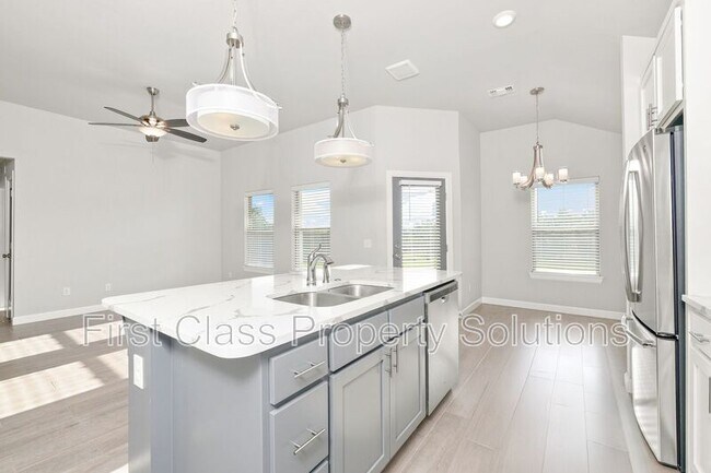 Building Photo - 13500 Watson Dr