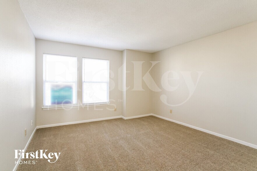 Building Photo - 2435 Redland Ln