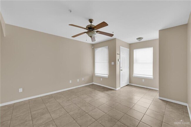 Building Photo - 1607 W Omni Ave