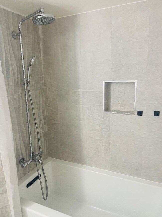 Building Photo - 3495 Meridian Ave