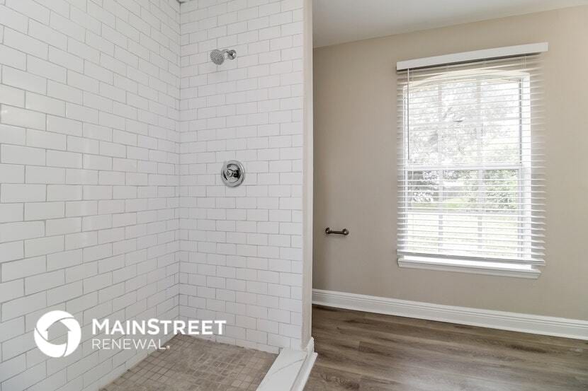 Building Photo - 3709 15th St W